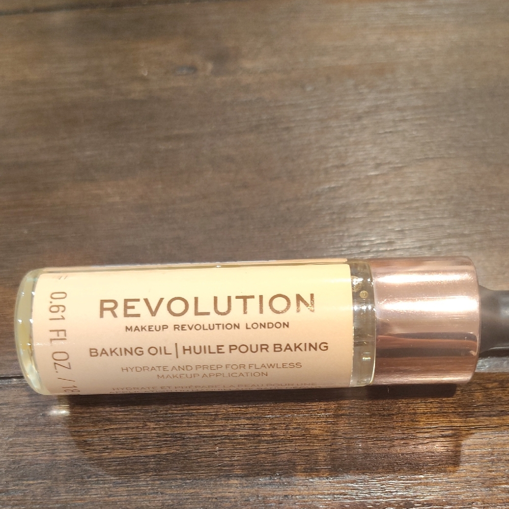 Revolution Makeup Primer Baking Oil